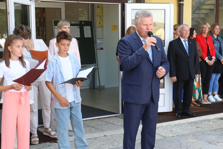 SPREJEM PRVOŠOLČKOV CERKNICA 09 FOTO LJUBO VUKELIČ